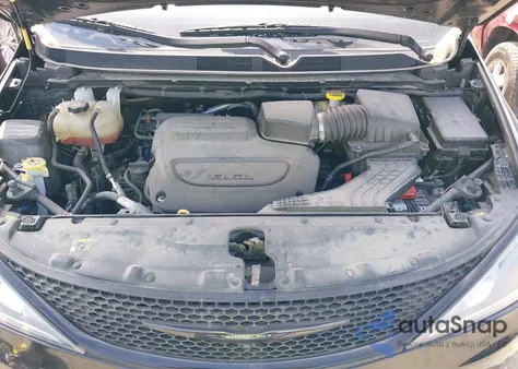 2019 Chrysler Pacifica Limited from USA, damaged, VIN 2C4RC1GG3KR617683